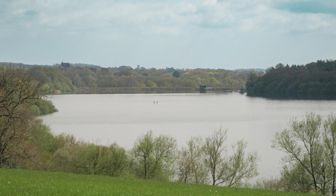 Quirky Vintage Horsebox Conversion With Stunning Views Of Ardingly Reservoir Balcombe Eksteriør bilde