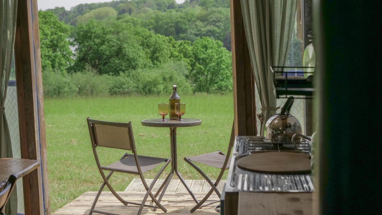 Quirky Vintage Horsebox Conversion With Stunning Views Of Ardingly Reservoir Balcombe Eksteriør bilde