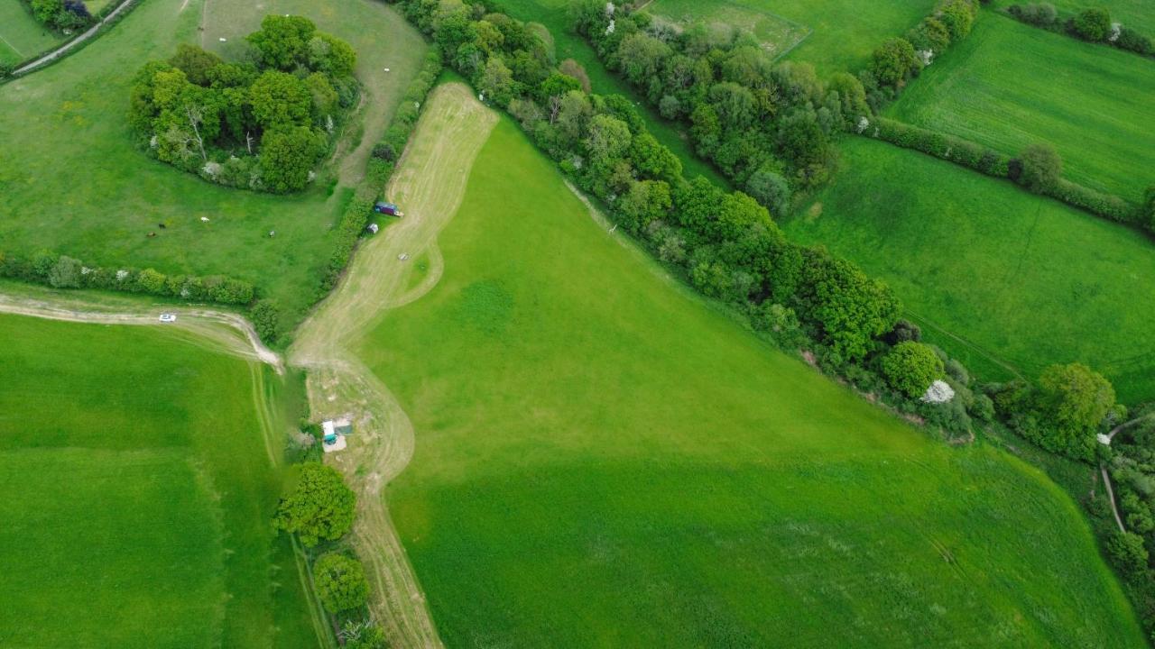Quirky Vintage Horsebox Conversion With Stunning Views Of Ardingly Reservoir Balcombe Eksteriør bilde